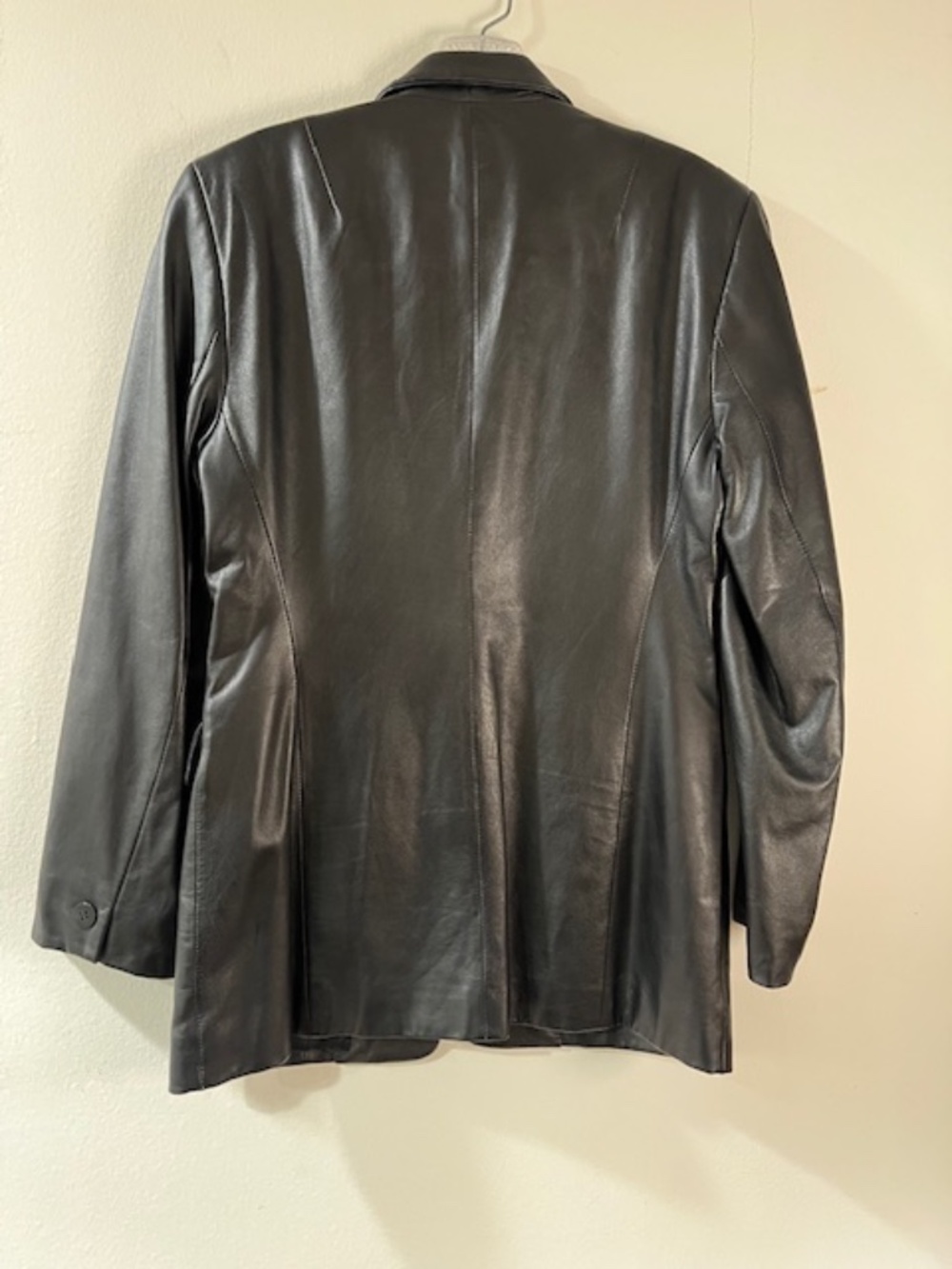 VINTAGE 1990s/Y2K DKNY Women's 100% Genuine Leather Blazer - Black (4) - Picture 2 of 3